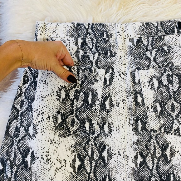DENIM SNAKE SKIN SKIRT - Picture 7 of 9